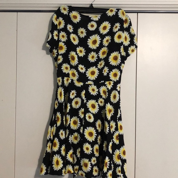 Forever 21 Sunflower Button Up Dress Size M - Picture 5 of 5